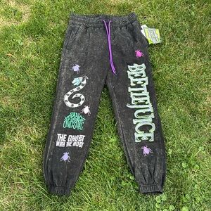 BEETLEJUICE SM SWEATPANTS NWT